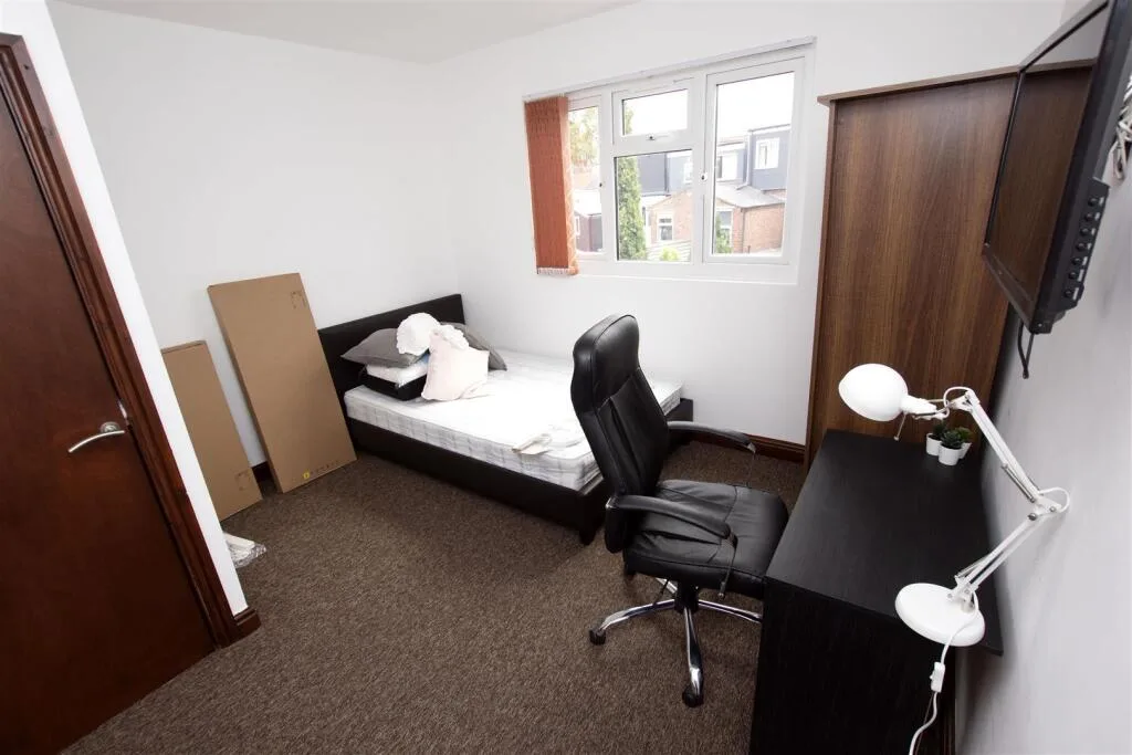 5 bedroom house for rent