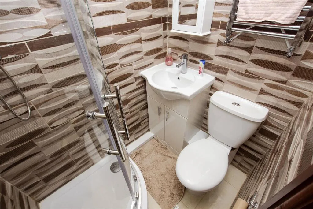 5 bedroom house for rent