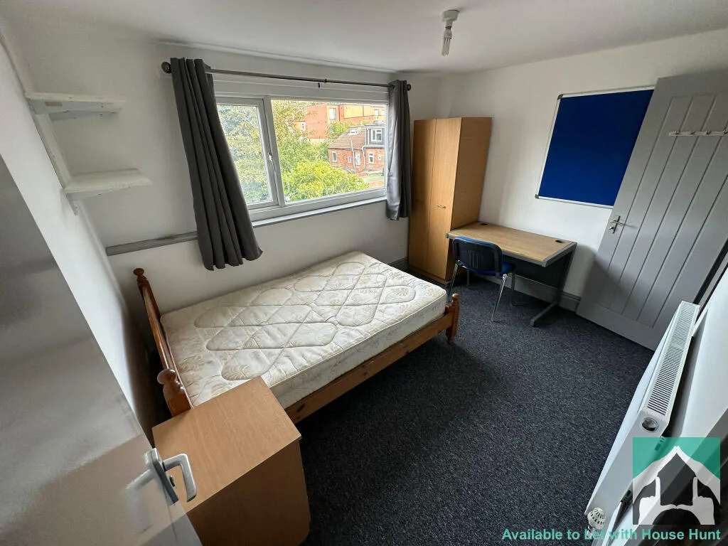 6 bedroom terraced house for rent