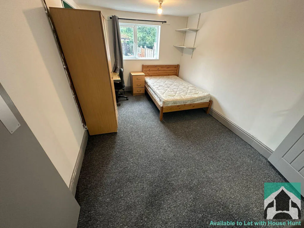 6 bedroom terraced house for rent