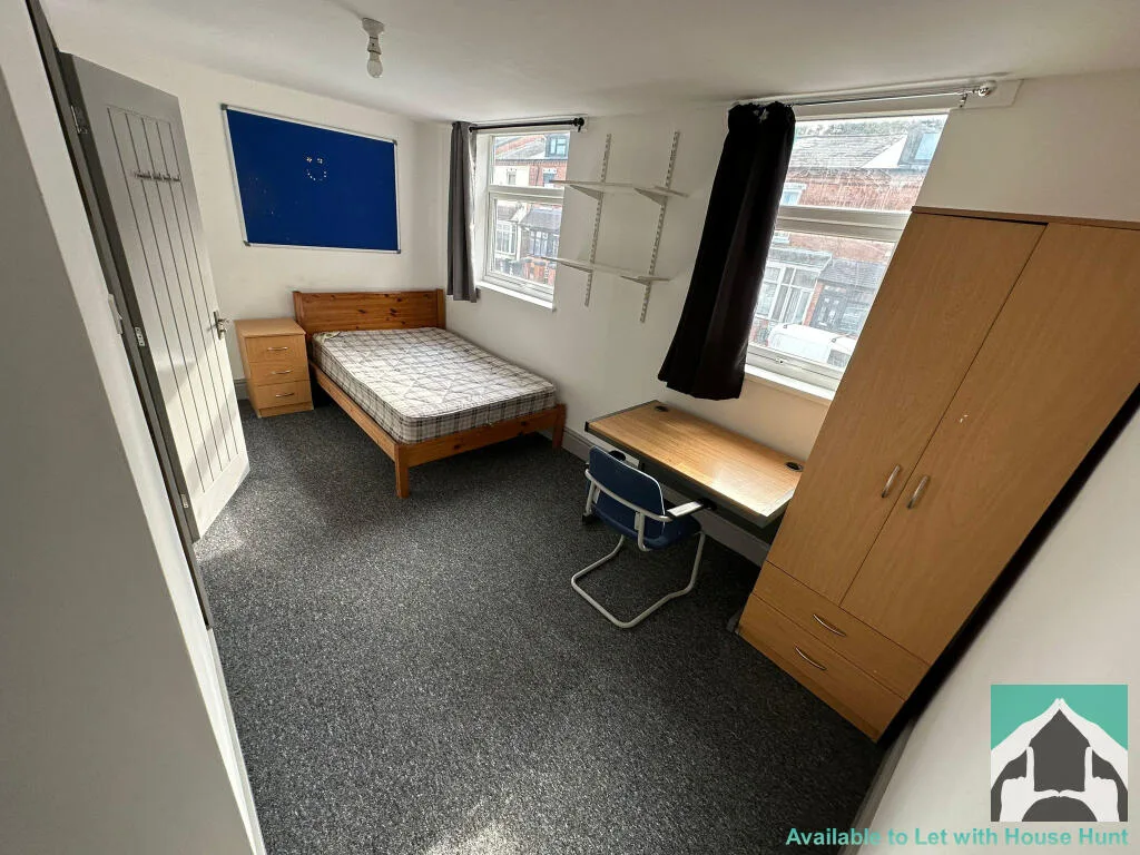 6 bedroom terraced house for rent