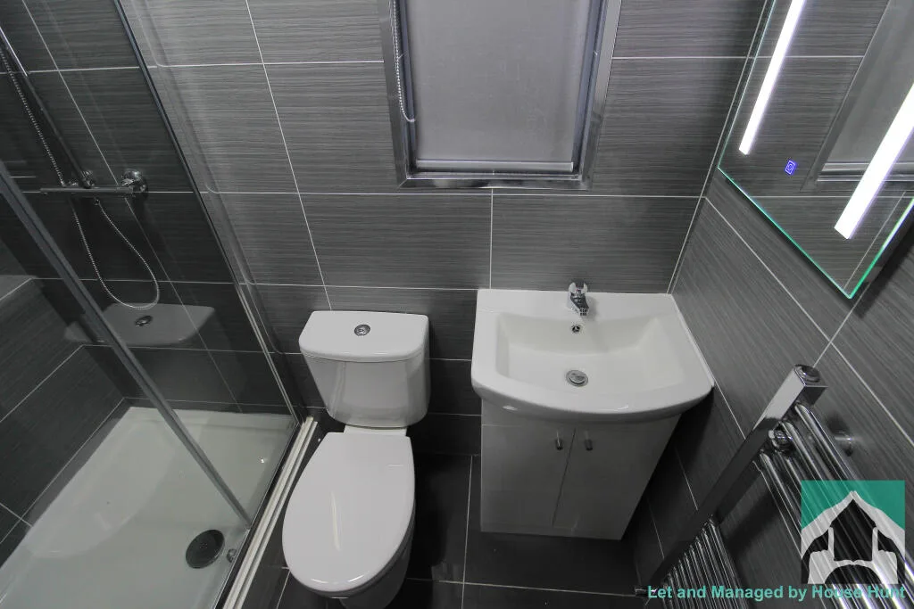 7 bedroom terraced house for rent