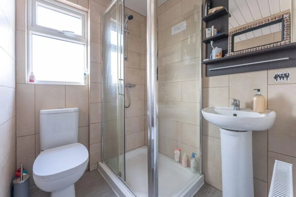 6 bedroom terraced house for rent
