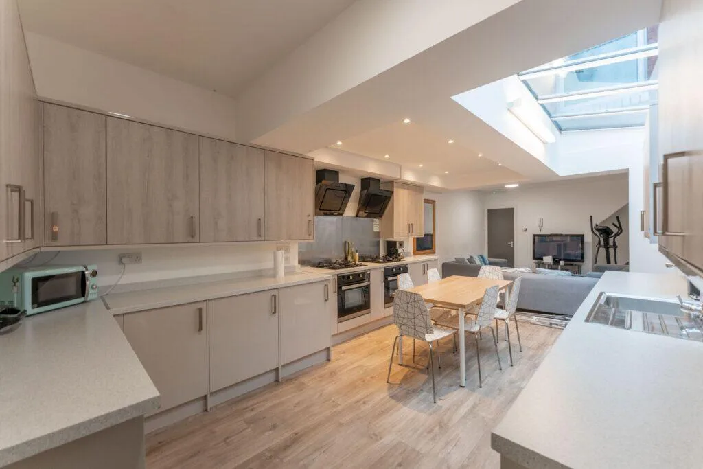 6 bedroom terraced house for rent
