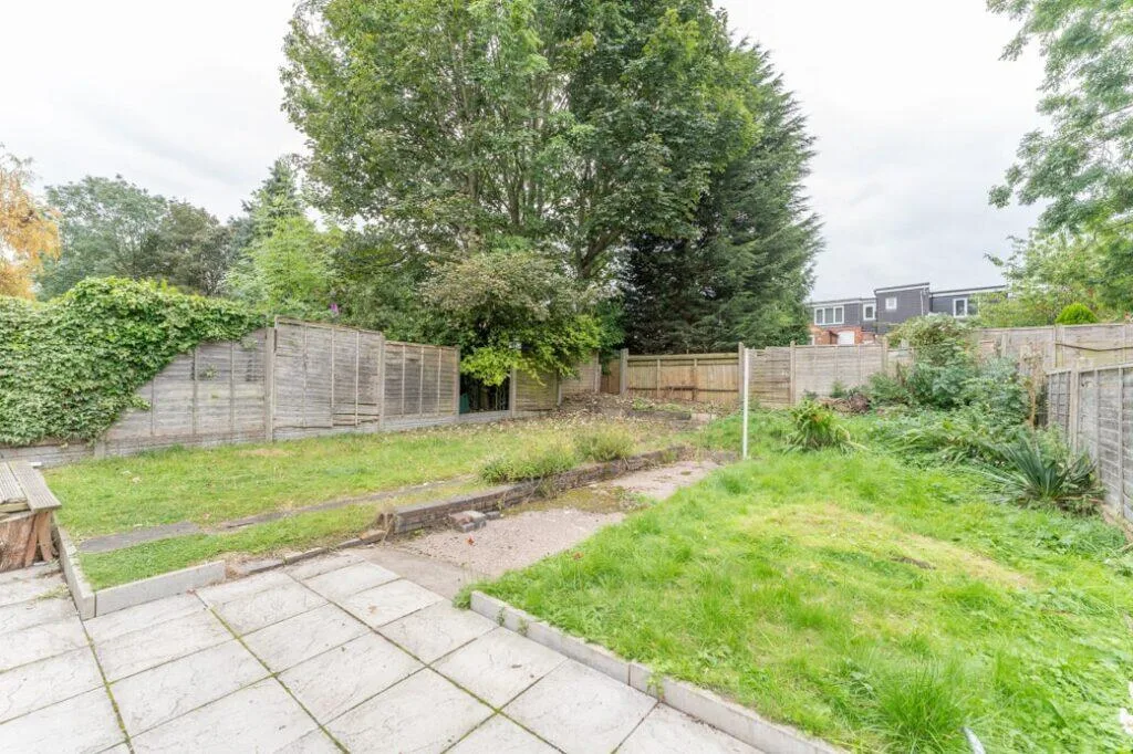 6 bedroom terraced house for rent