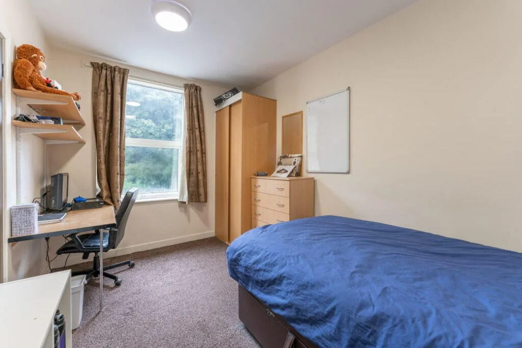8 bedroom terraced house for rent
