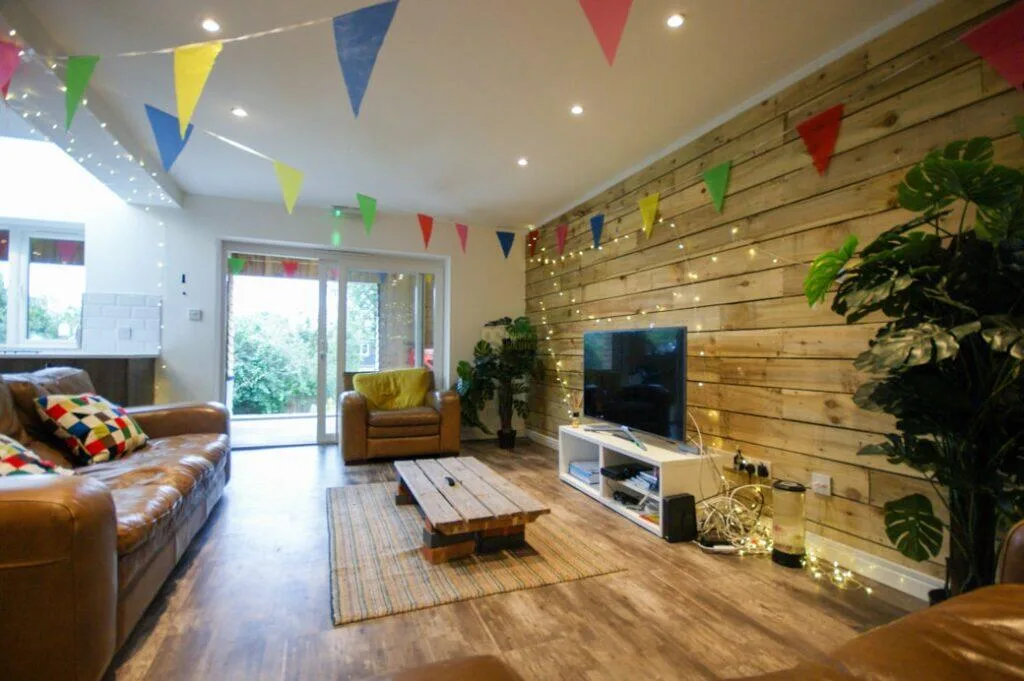 8 bedroom terraced house for rent