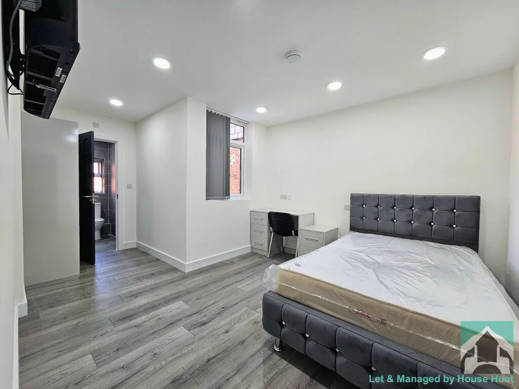 5 bedroom house for rent
