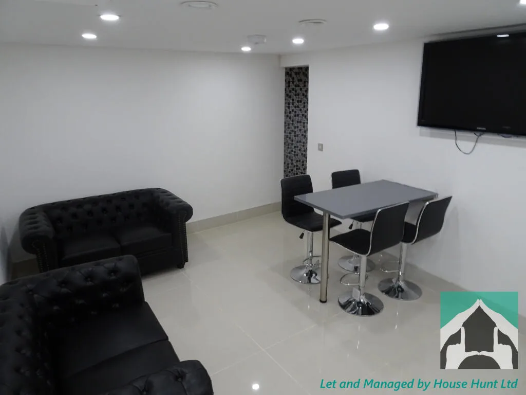 Studio flat for rent