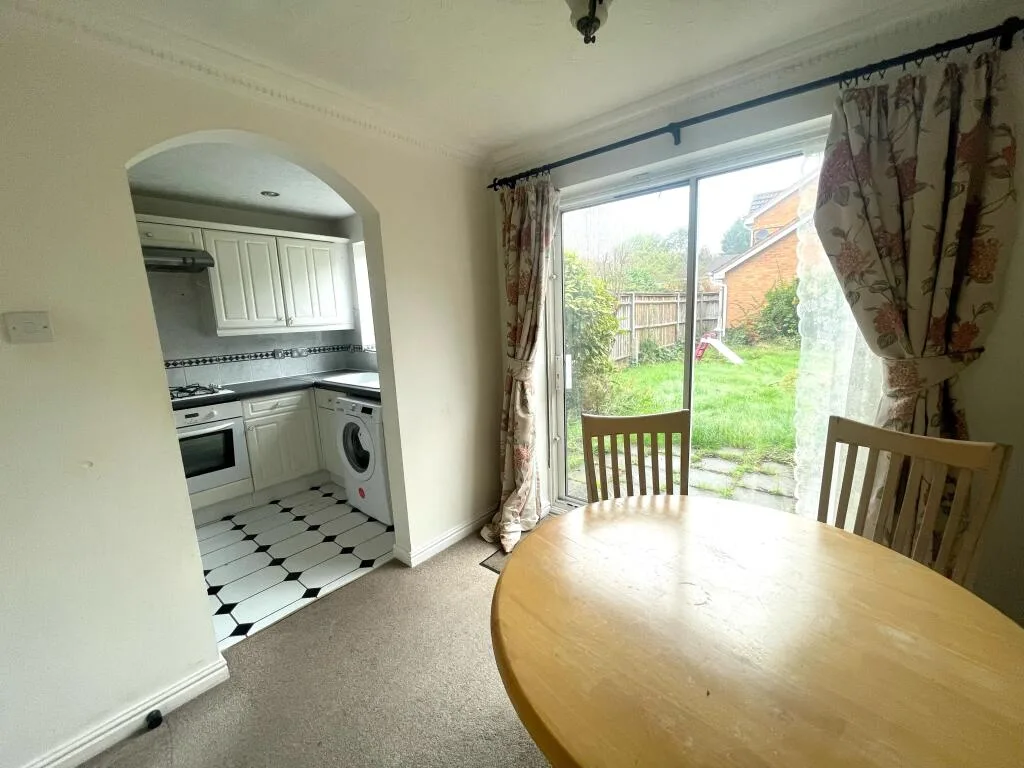 3 bedroom end of terrace house for rent