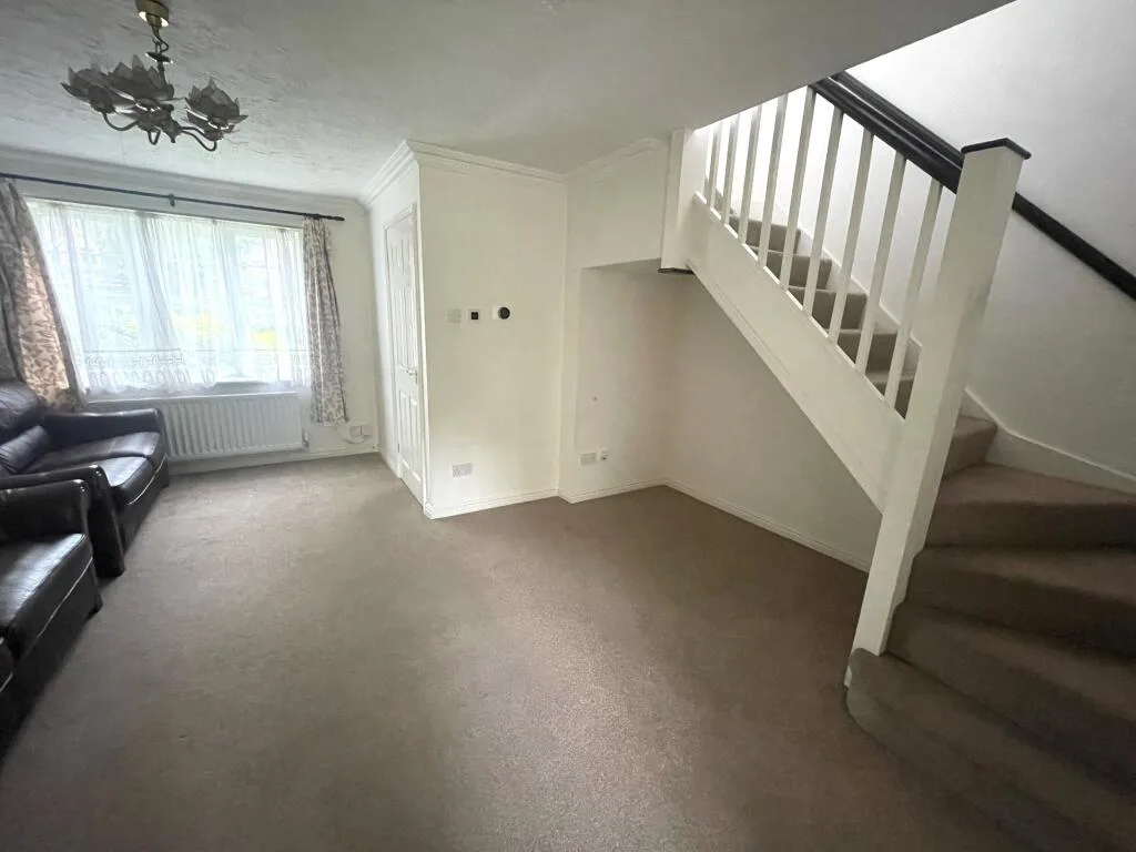 3 bedroom end of terrace house for rent