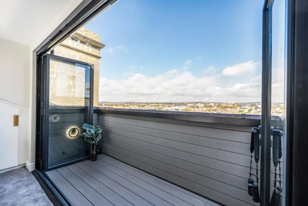 3 bedroom triplex for rent