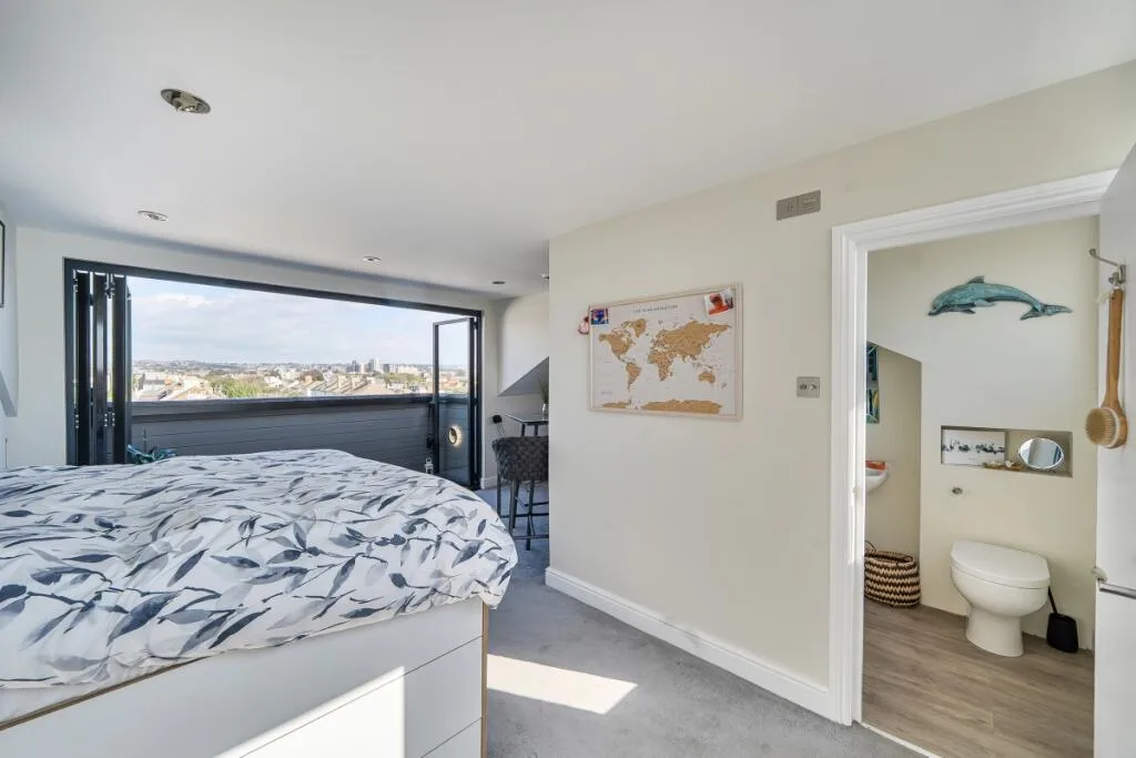 3 bedroom triplex for rent