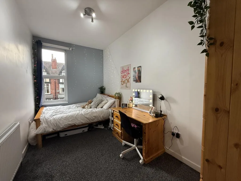 7 bedroom terraced house for rent
