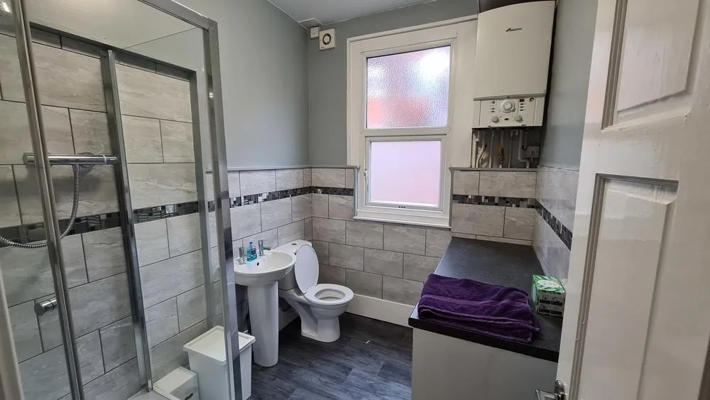 7 bedroom terraced house for rent