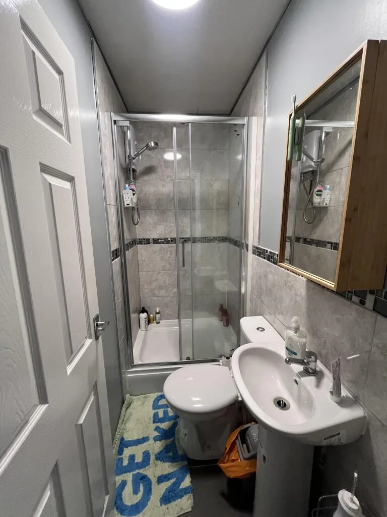 7 bedroom terraced house for rent