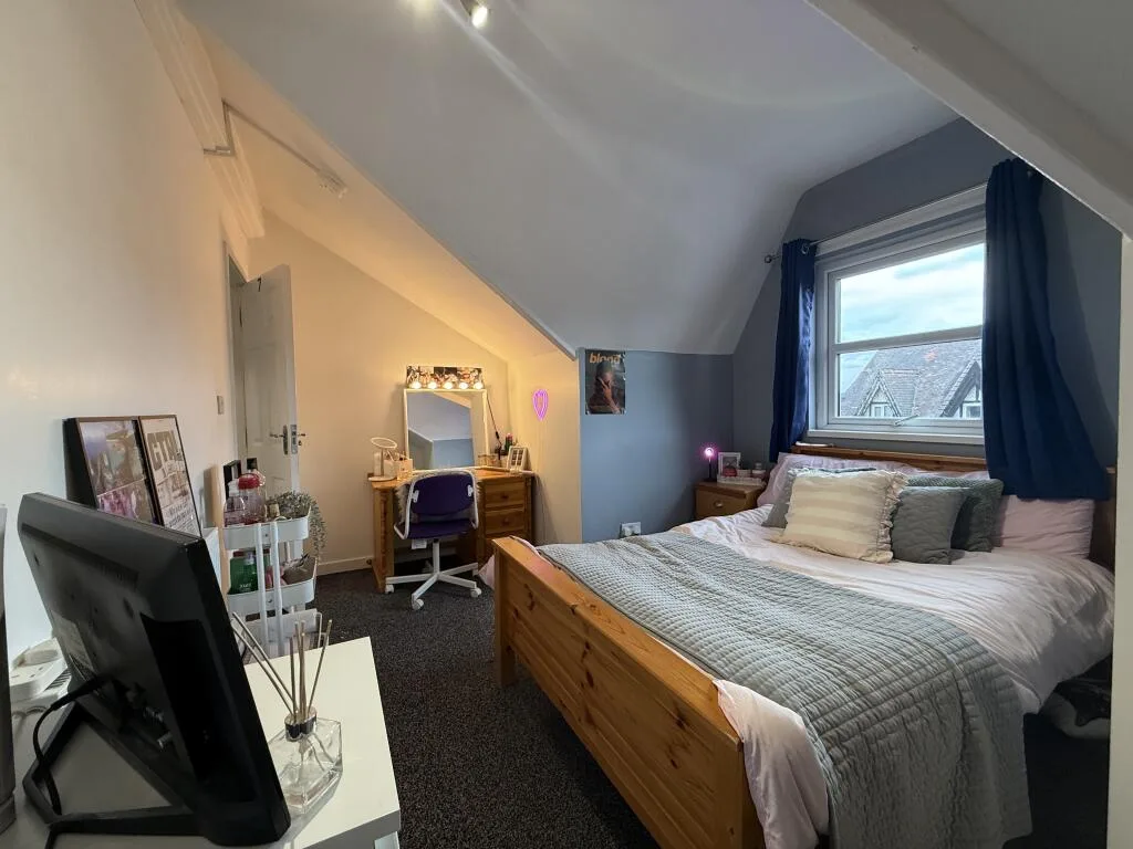 7 bedroom terraced house for rent