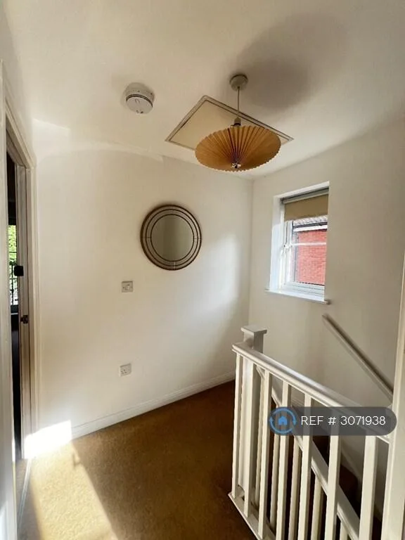 4 bedroom semi-detached house for rent