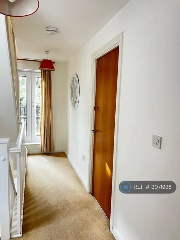 4 bedroom semi-detached house for rent