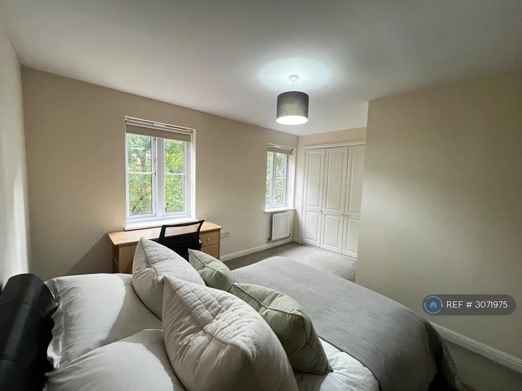 4 bedroom terraced house for rent