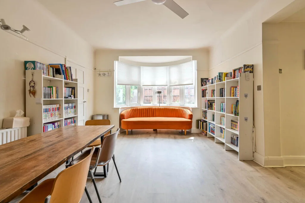 4 bedroom semi-detached house for rent