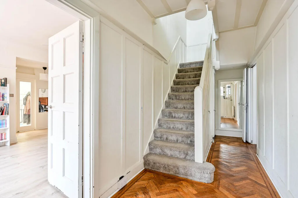 4 bedroom semi-detached house for rent