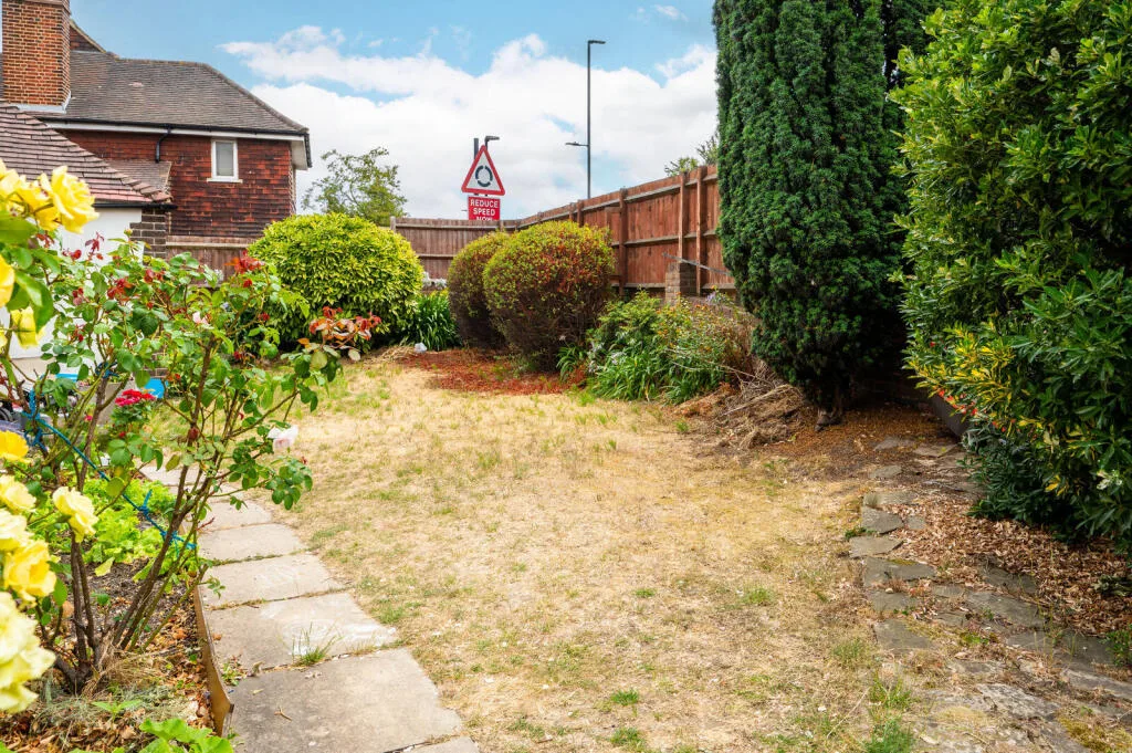 4 bedroom semi-detached house for rent