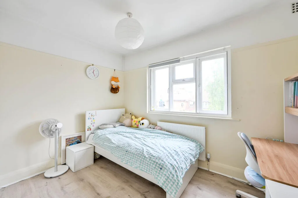 4 bedroom semi-detached house for rent