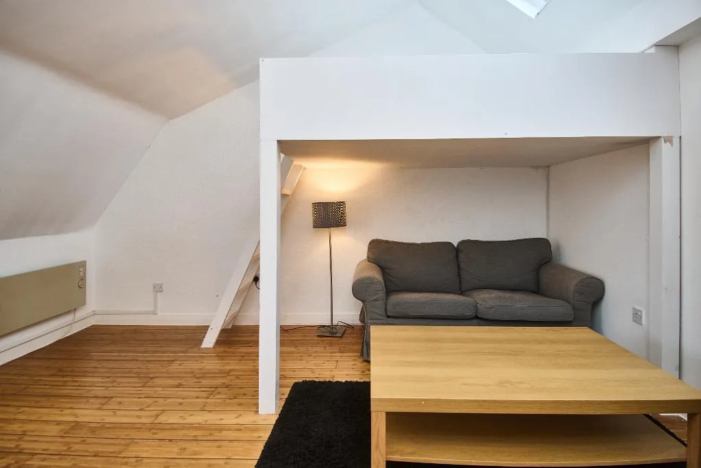 Studio flat for rent