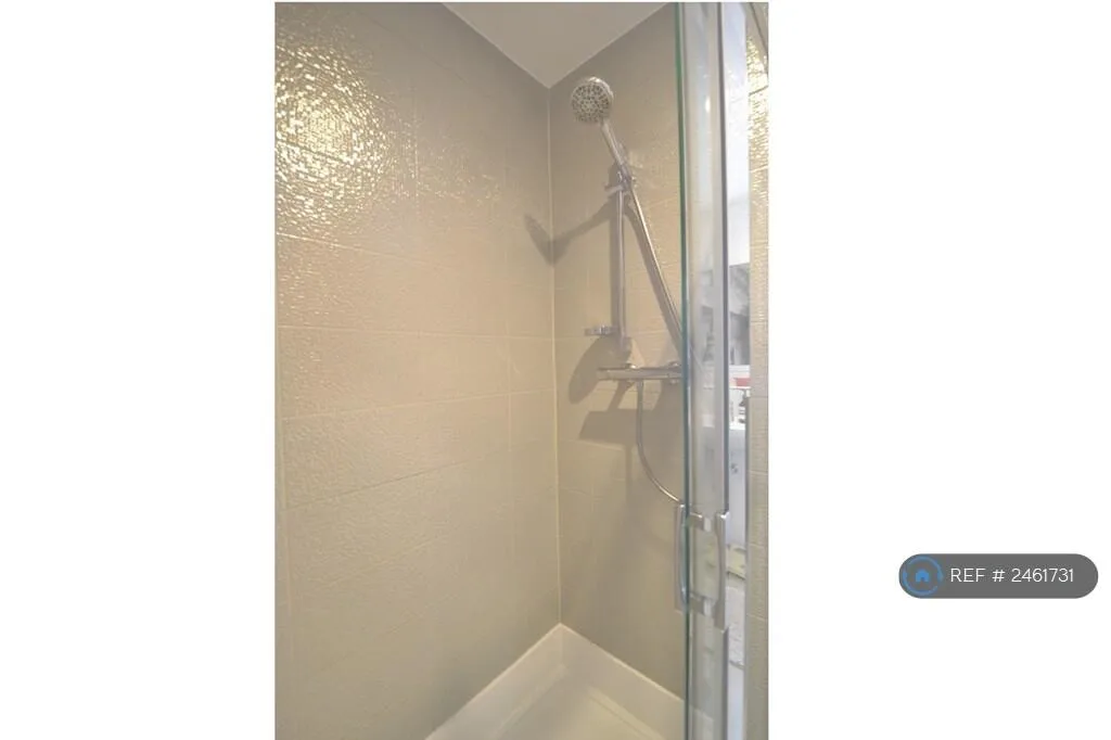 4 bedroom detached house for rent