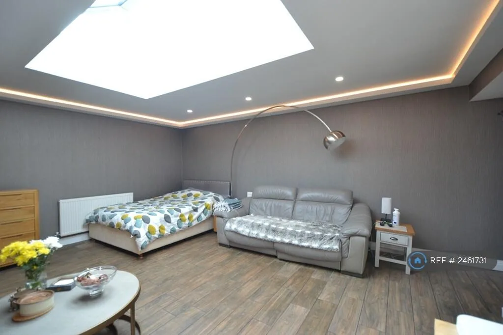 4 bedroom detached house for rent