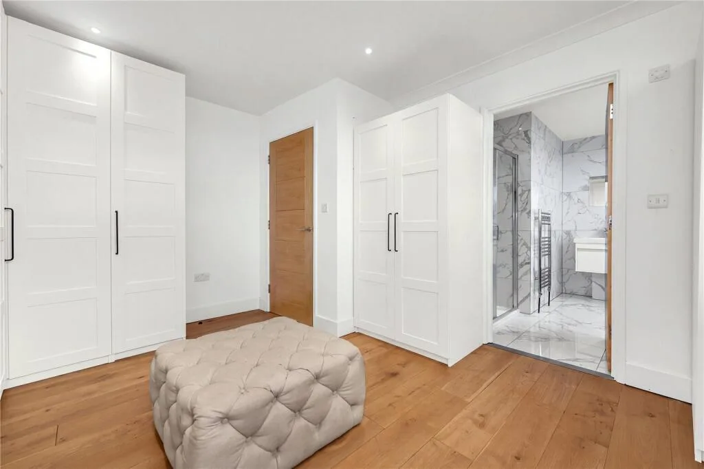 2 bedroom penthouse for rent