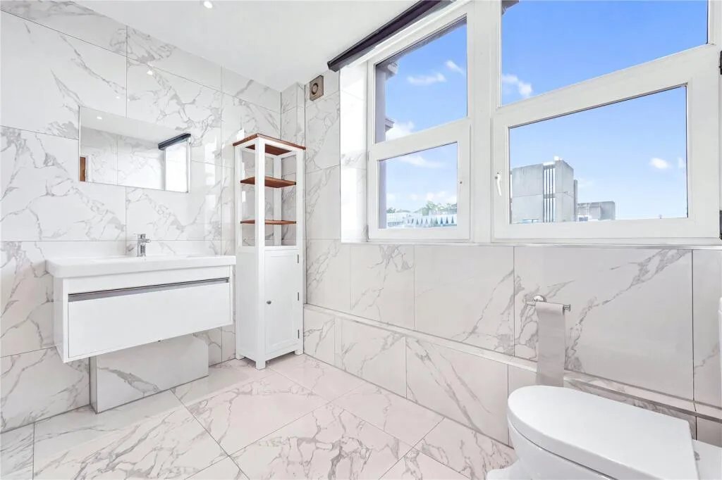 2 bedroom penthouse for rent