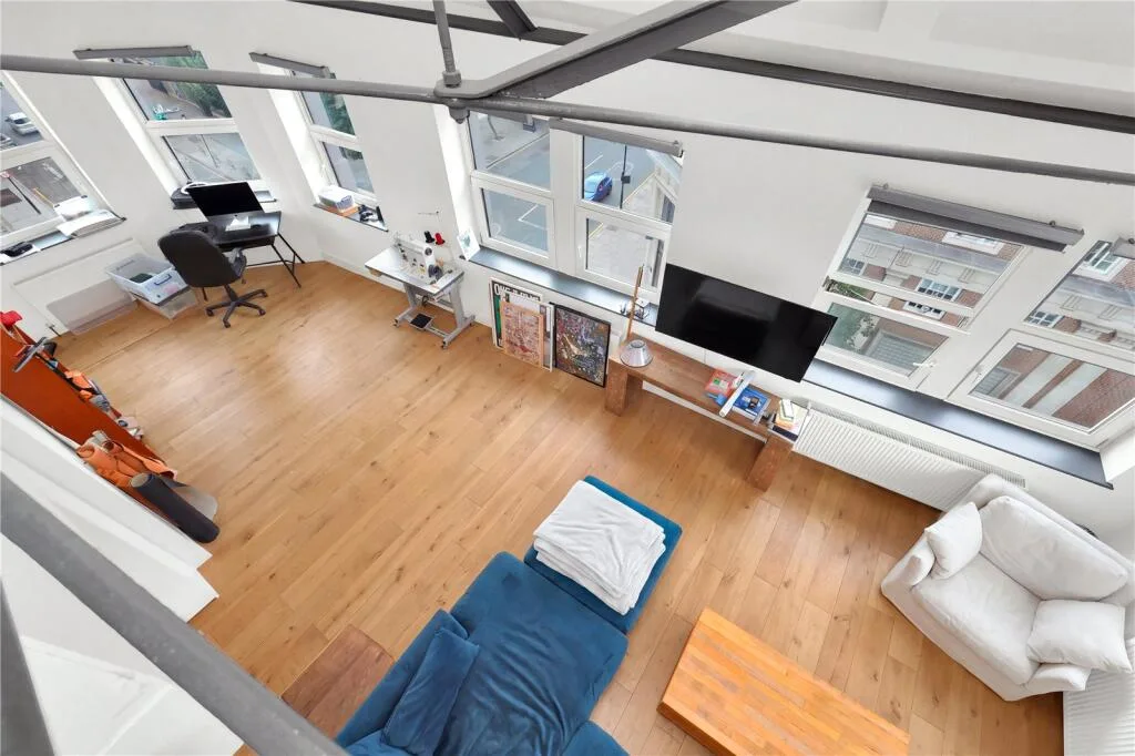 2 bedroom penthouse for rent