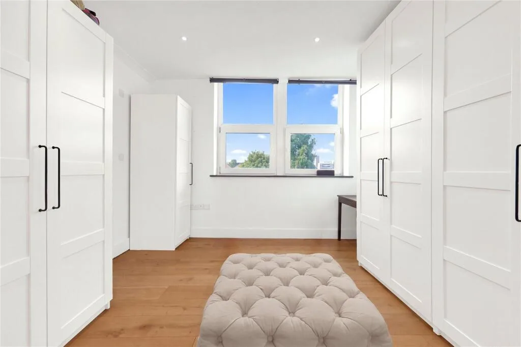 2 bedroom penthouse for rent