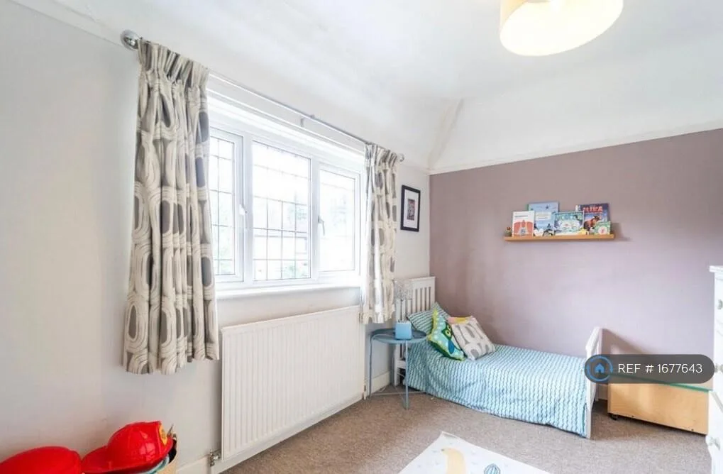 3 bedroom semi-detached house for rent