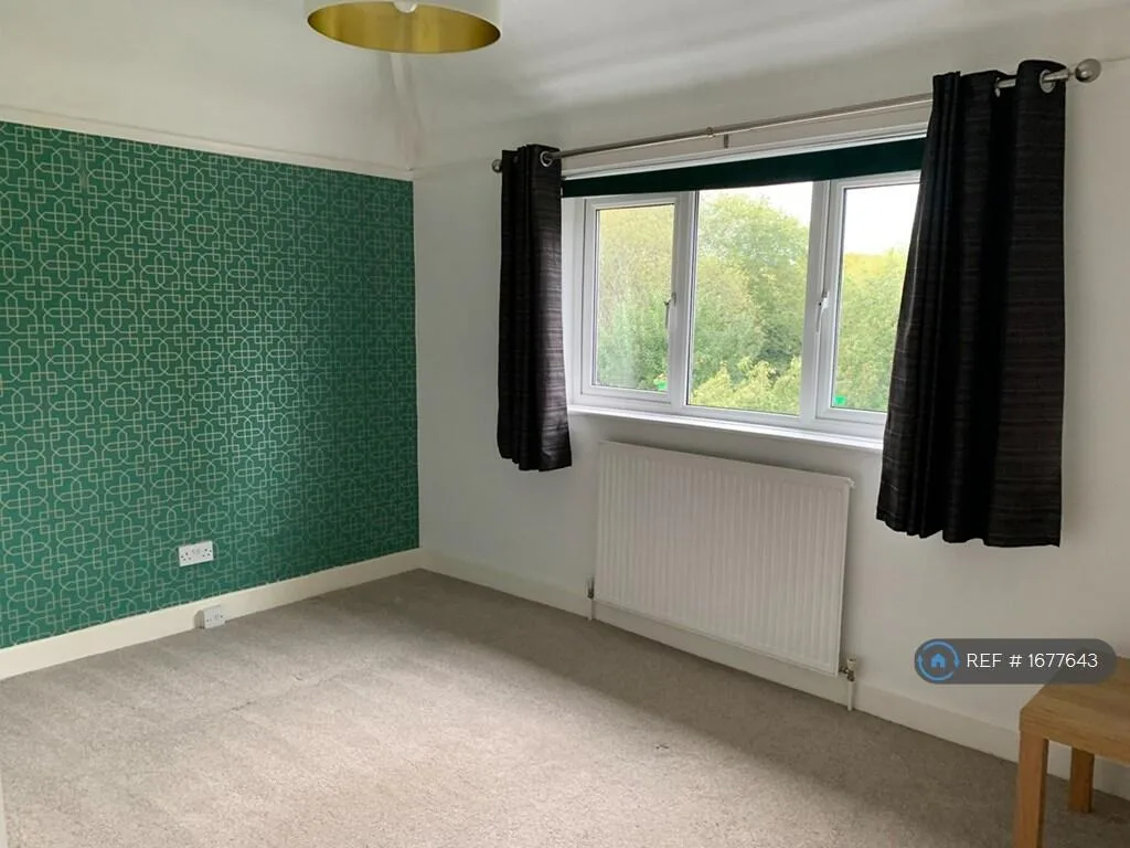 3 bedroom semi-detached house for rent