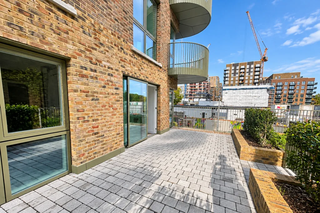 3 bedroom flat for rent