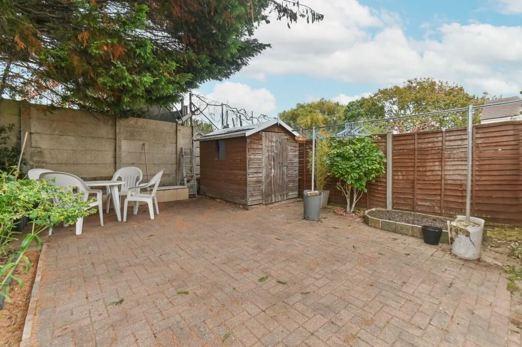 3 bedroom semi-detached house for rent