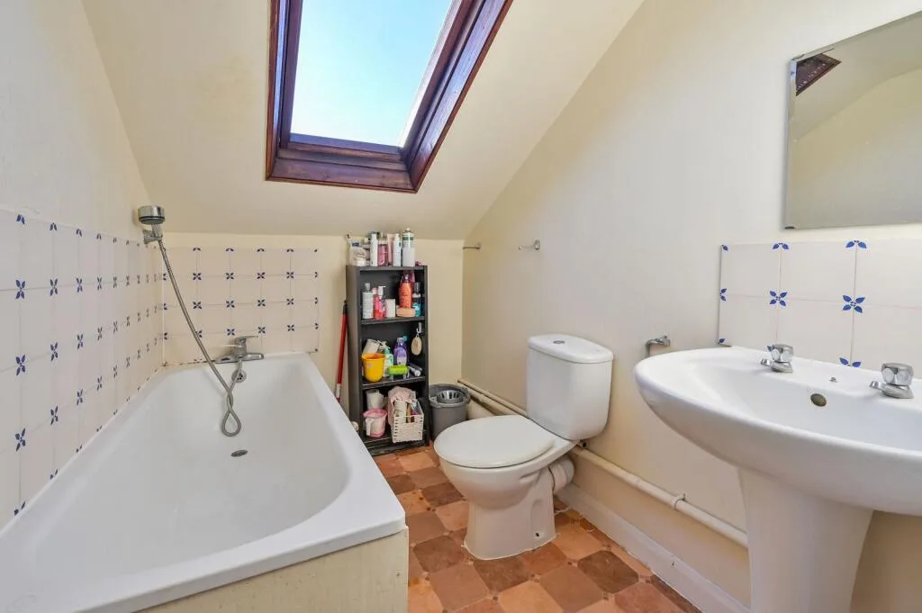 5 bedroom house for rent