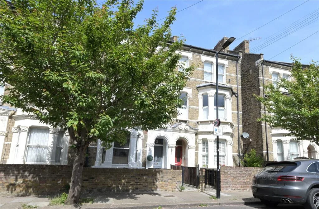 2 bedroom duplex for rent
