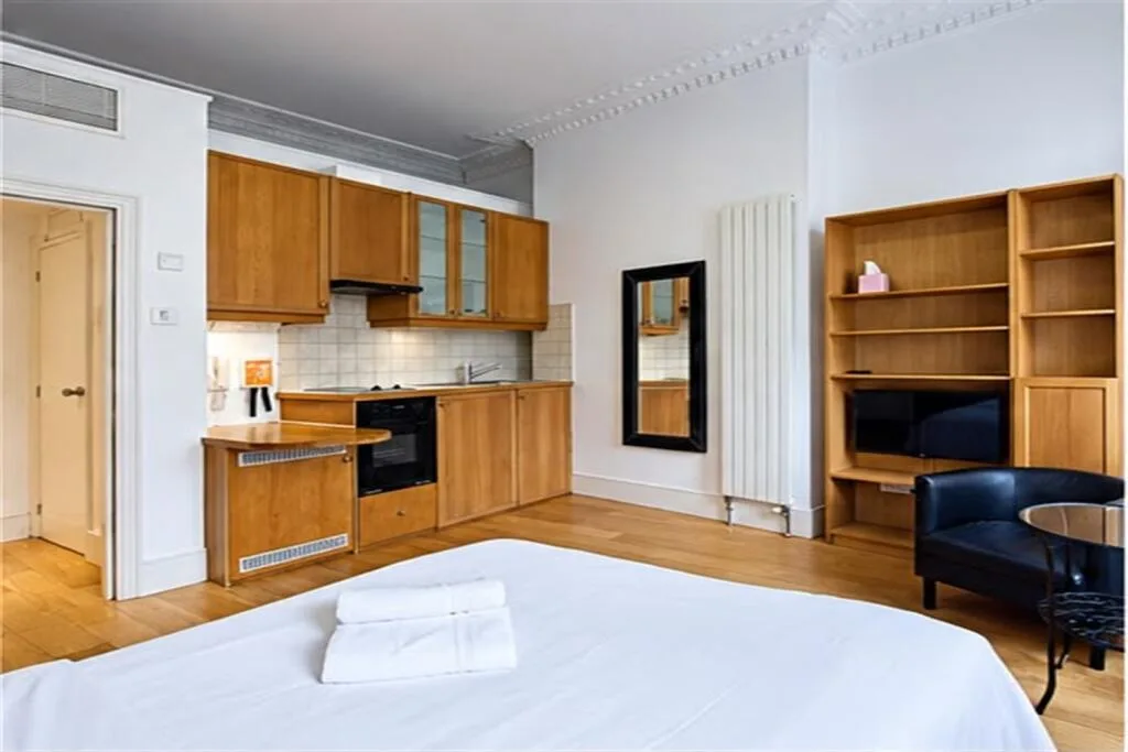 Studio apartment for rent