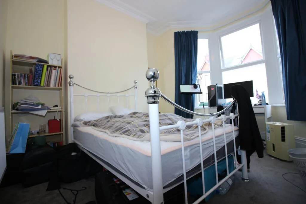 5 bedroom terraced house for rent