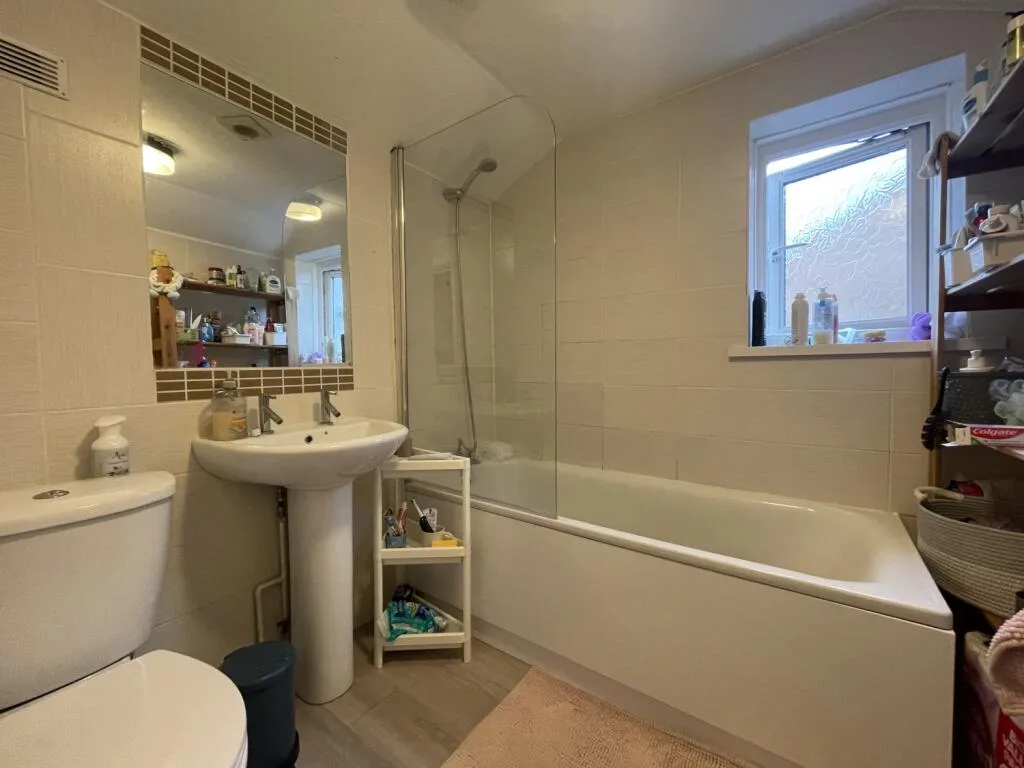 5 bedroom terraced house for rent