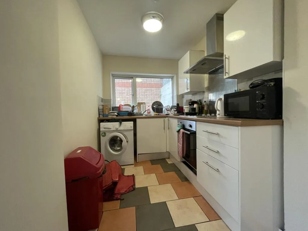 5 bedroom terraced house for rent