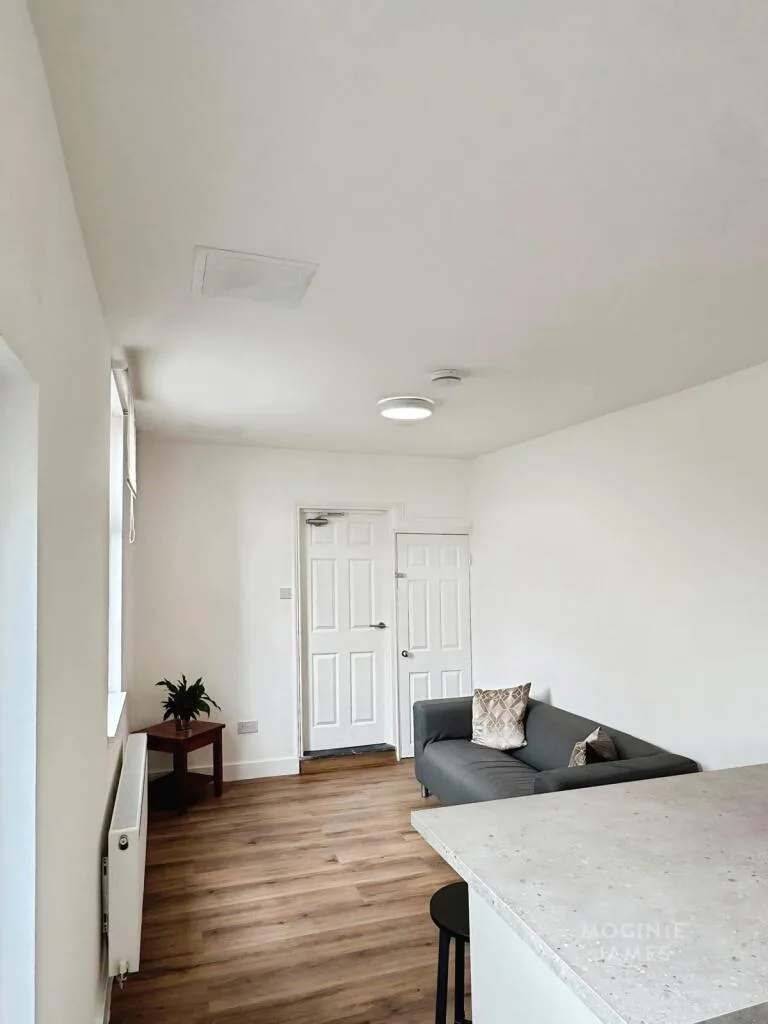 5 bedroom terraced house for rent