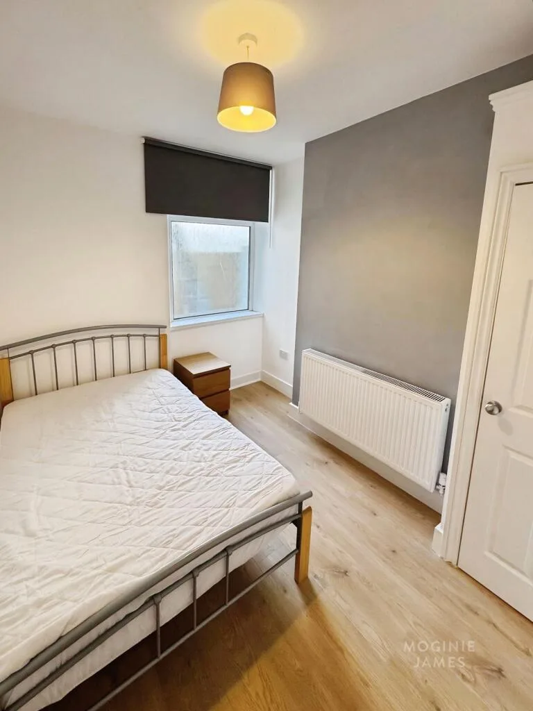 5 bedroom terraced house for rent