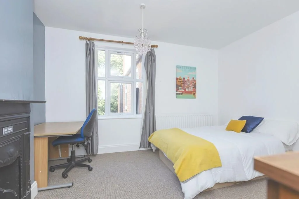 5 bedroom terraced house for rent