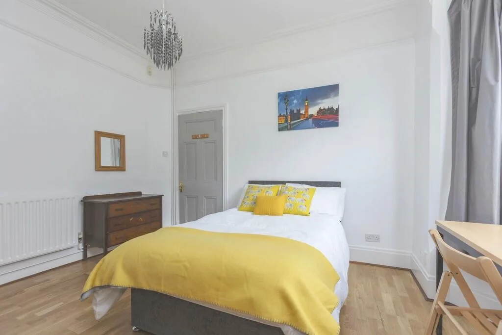 5 bedroom terraced house for rent