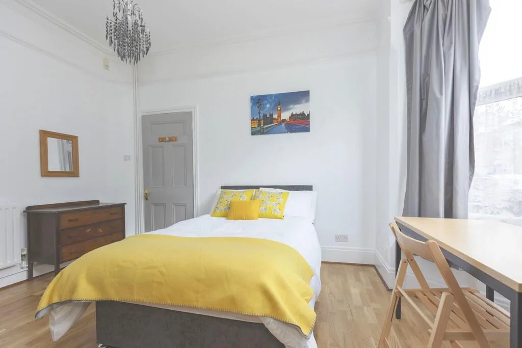 5 bedroom terraced house for rent